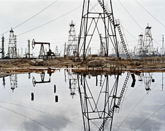 Edward Burtynsky - SOCAR Oil Fields #3, Baku, Azerbaijan, 2006, (from the series The End of Oil), 2012