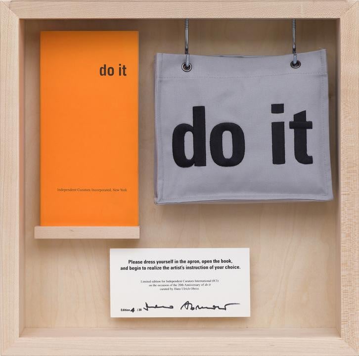 Marina Abramovic, Untitled (Do It), 2012.